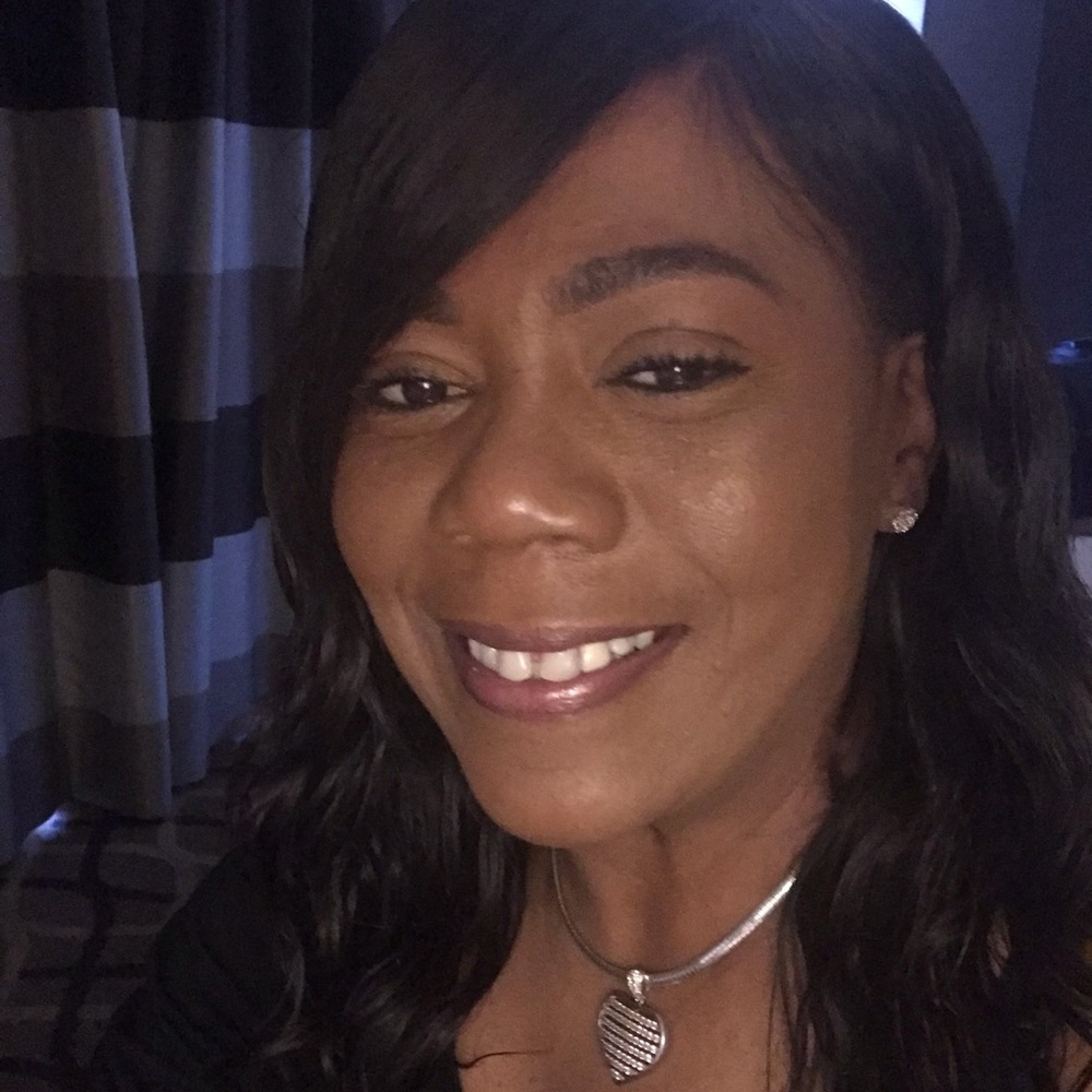 Meet your Posher, Angela